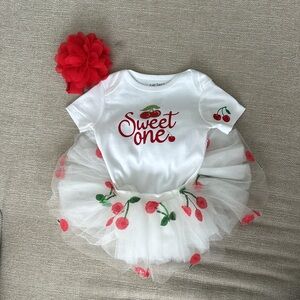 Cute  Baby Girls 3 Piece Tutu skirt,  Short-Sleeve Bodysuits with headband